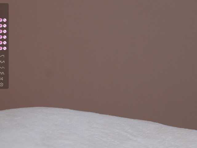 Live sex webcam photo for CuteShine #290813813