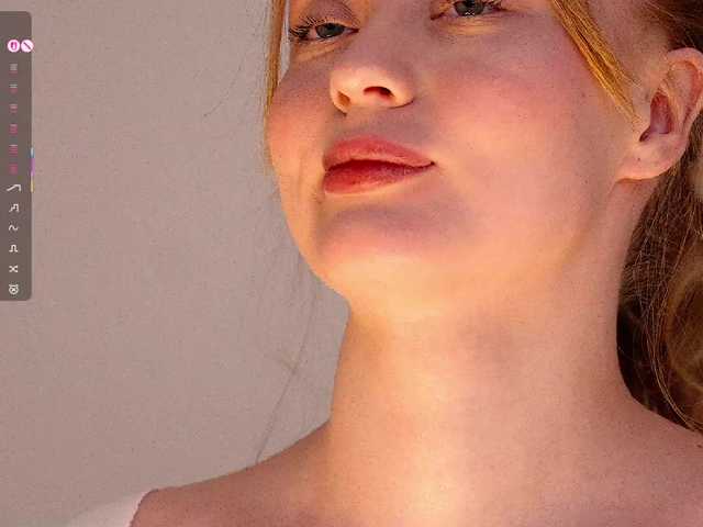 Live sex webcam photo for CuteShine #292114852