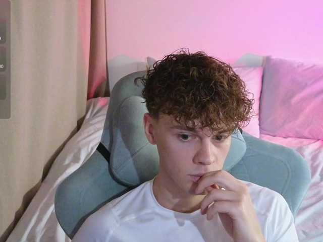 Live sex webcam photo for CuteThomas #292090619