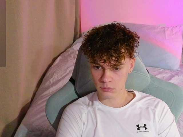 Live sex webcam photo for CuteThomas #292222856