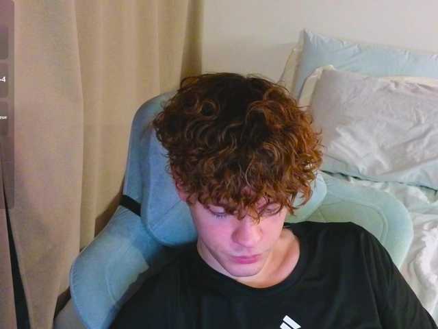 Live sex webcam photo for CuteThomas #292257823