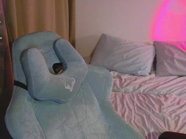 Live sex webcam photo for CuteThomas #292296905