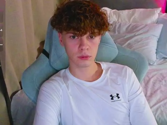 Live sex webcam photo for CuteThomas #292304526