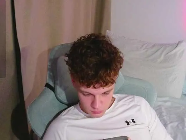 Live sex webcam photo for CuteThomas #292412561