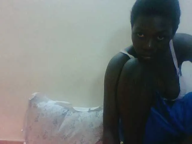 Live sex webcam photo for CuteVicky #290472376