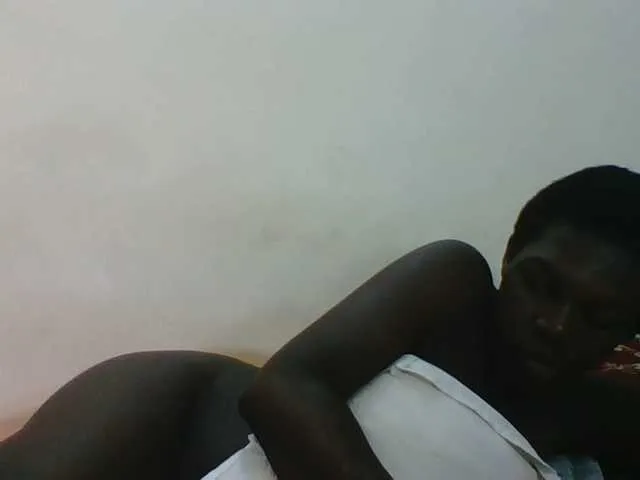 Live sex webcam photo for CuteVicky #290514297