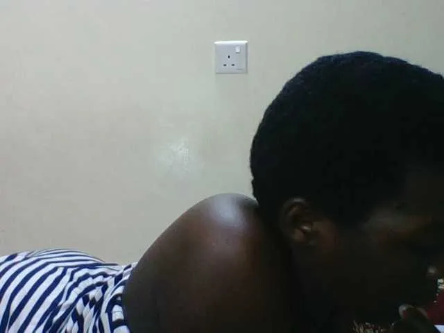 Live sex webcam photo for CuteVicky #290543142