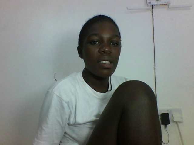 Live sex webcam photo for CuteVicky #291832550