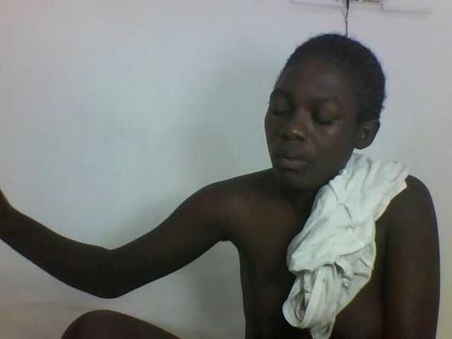 Live sex webcam photo for CuteVicky #291871638