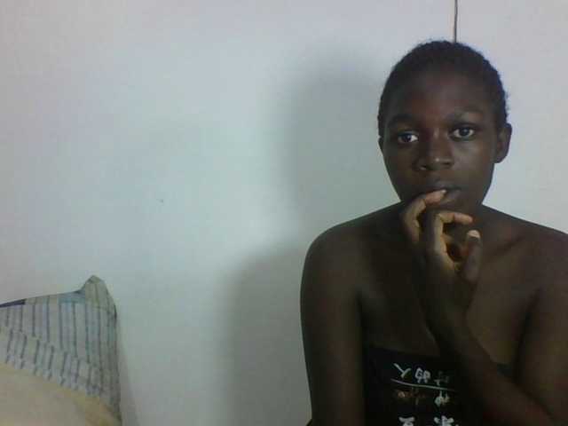 Live sex webcam photo for CuteVicky #291878551