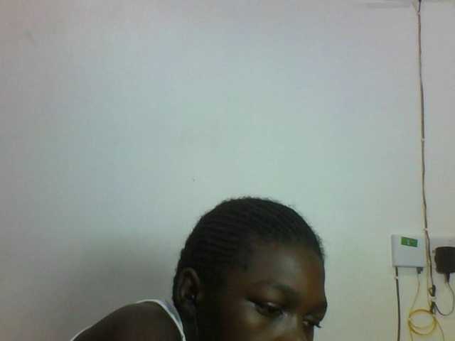 Live sex webcam photo for CuteVicky #291931139