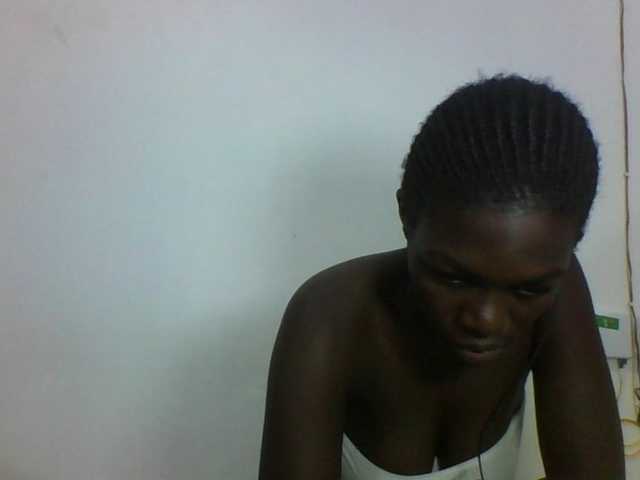 Live sex webcam photo for CuteVicky #291936372