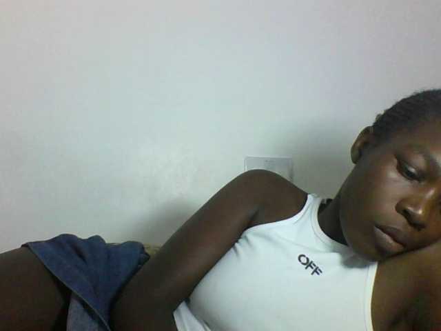 Live sex webcam photo for CuteVicky #291949158