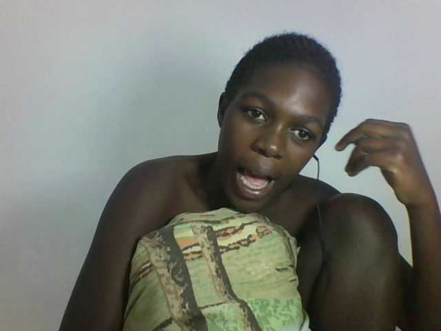 Live sex webcam photo for CuteVicky #291955994