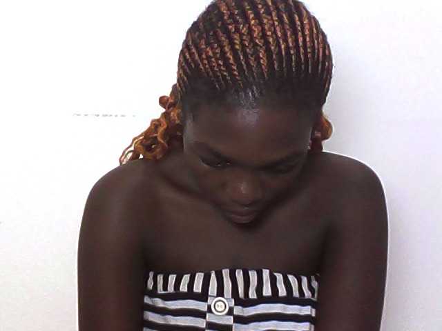 Live sex webcam photo for CuteVicky #292051857