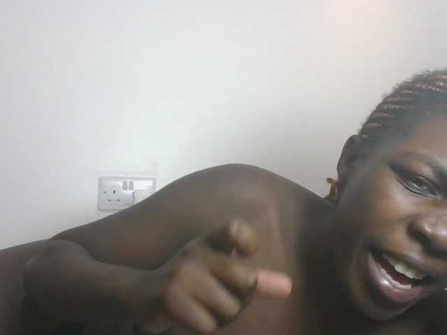 Live sex webcam photo for CuteVicky #292079255