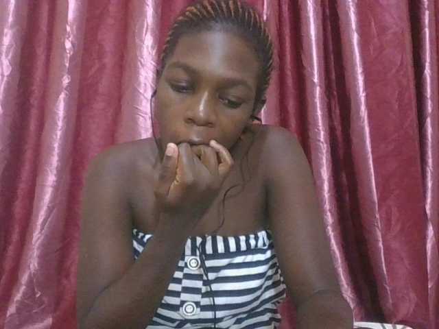 Live sex webcam photo for CuteVicky #292103103