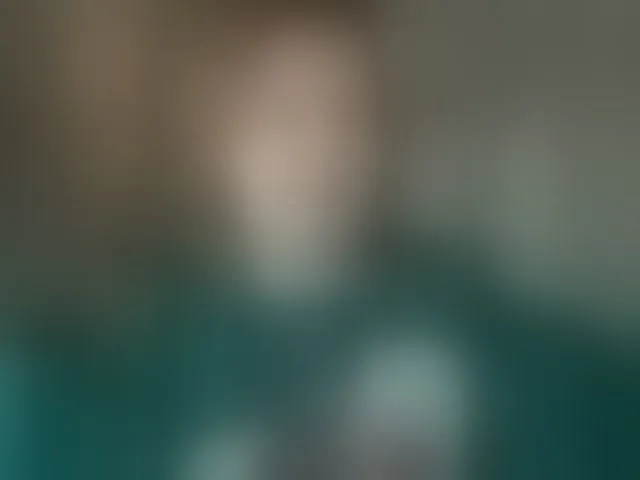 Live sex webcam photo for Cutecheeks #293639805