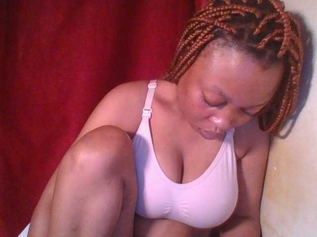 Live sex webcam photo for Cutelulu #290339865