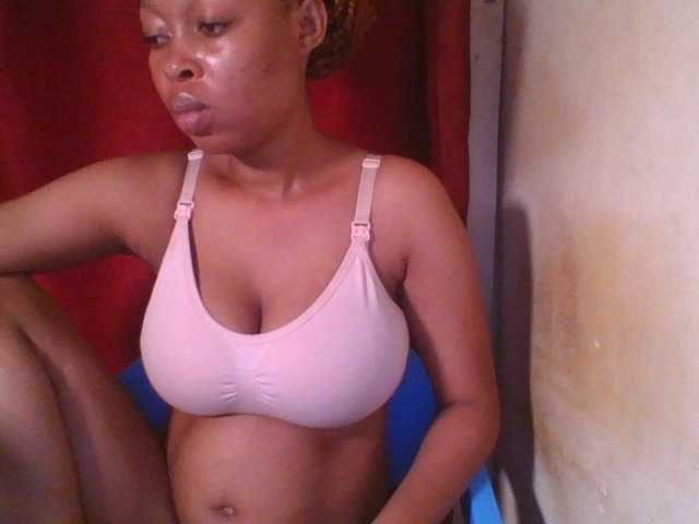 Live sex webcam photo for Cutelulu #290346330