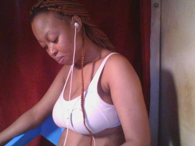 Live sex webcam photo for Cutelulu #290408913