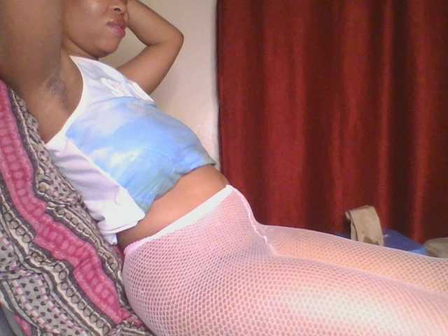 Live sex webcam photo for Cutelulu #290555142