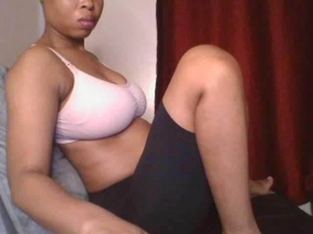 Live sex webcam photo for Cutelulu #290653875