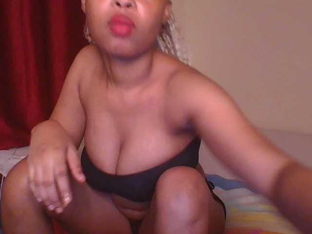 Live sex webcam photo for Cutelulu #290903888