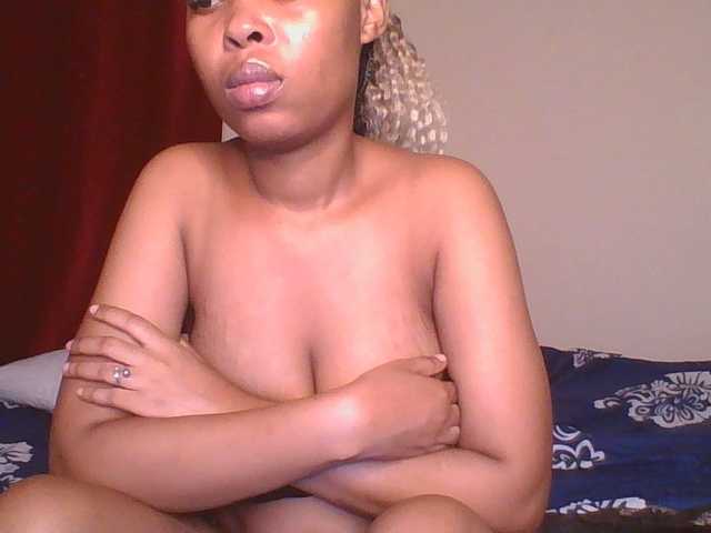 Live sex webcam photo for Cutelulu #290933447