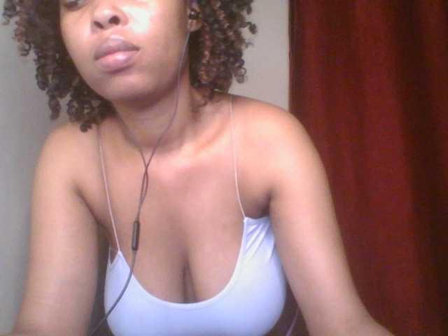 Live sex webcam photo for Cutelulu #290979260