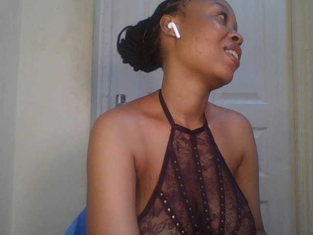 Live sex webcam photo for Cutelulu #291694897