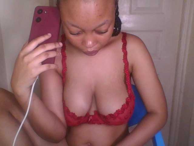 Live sex webcam photo for Cutelulu #291712411