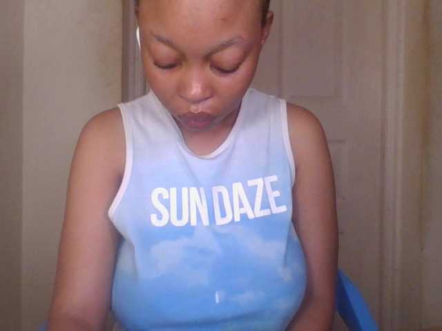 Live sex webcam photo for Cutelulu #291732755