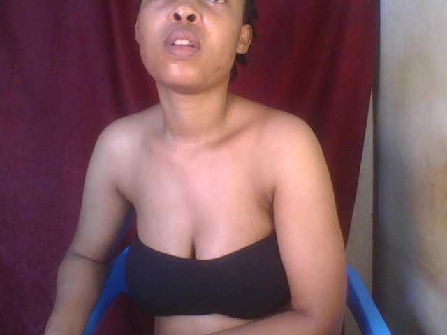 Live sex webcam photo for Cutelulu #291945607