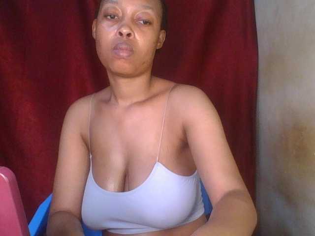 Live sex webcam photo for Cutelulu #291952758