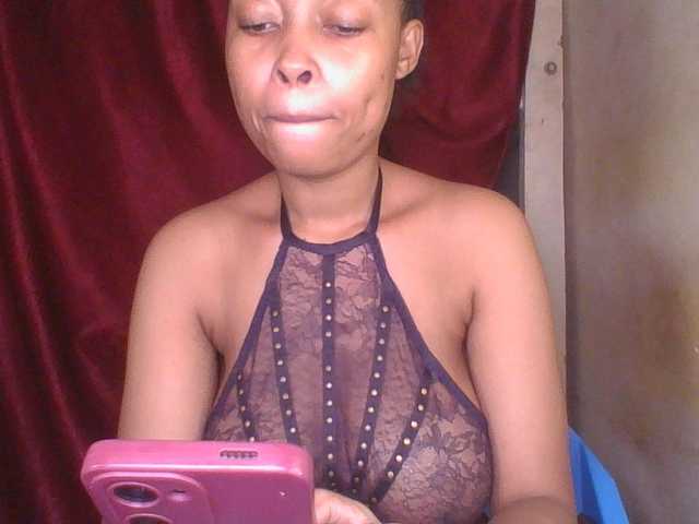 Live sex webcam photo for Cutelulu #291985058