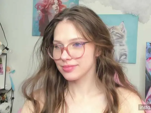 Live sex webcam photo for Cuterori #290568386