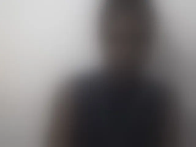 Live sex webcam photo for Cutie12 #292101607