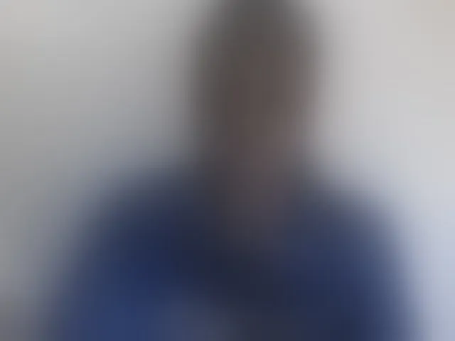Live sex webcam photo for Cutie12 #292548739