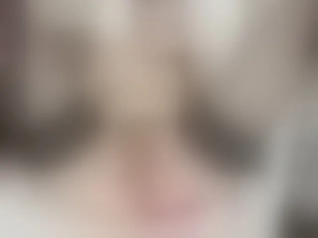 Live sex webcam photo for CutieHuyutie #293970739