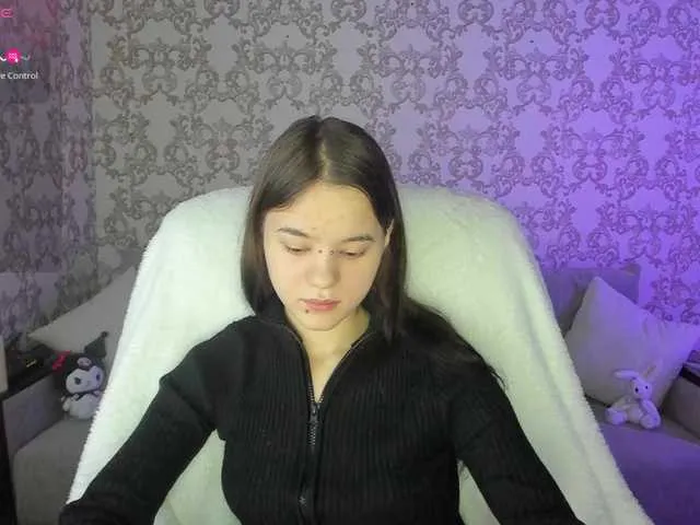 Live sex webcam photo for CutieKitty6 #290579301