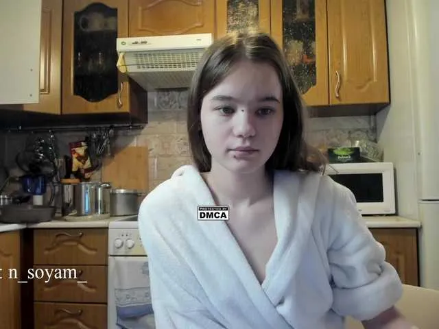 Live sex webcam photo for CutieKitty6 #292375072