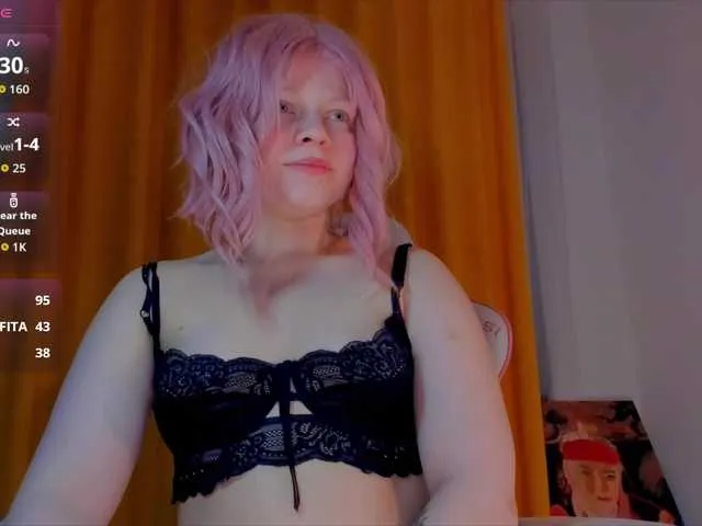 Live sex webcam photo for CutieSue #293382920