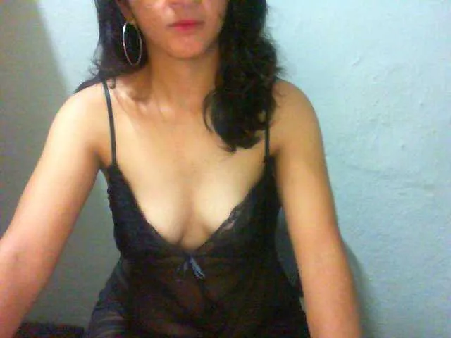 Live sex webcam photo for Cyah2 #290602516