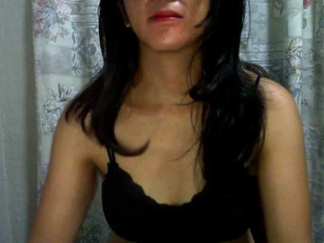 Live sex webcam photo for Cyah2 #290899814