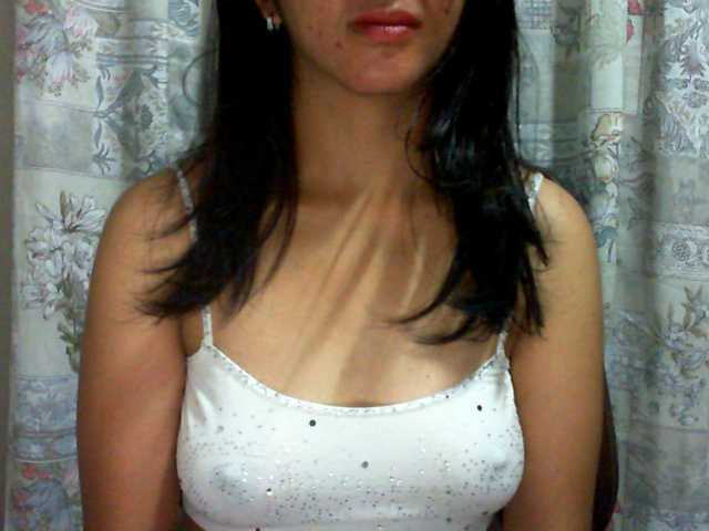 Live sex webcam photo for Cyah2 #291045551