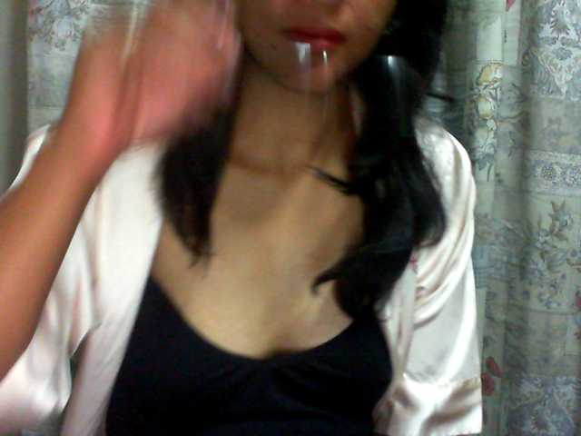 Live sex webcam photo for Cyah2 #291052724