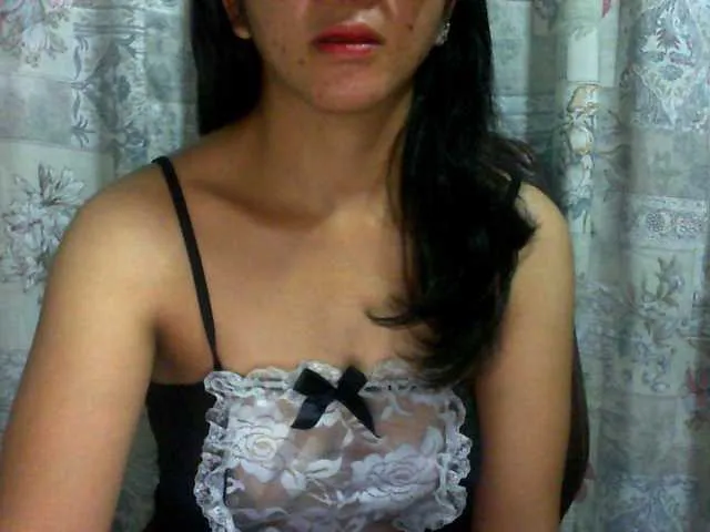 Live sex webcam photo for Cyah2 #291071608