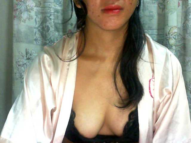 Live sex webcam photo for Cyah2 #291087361