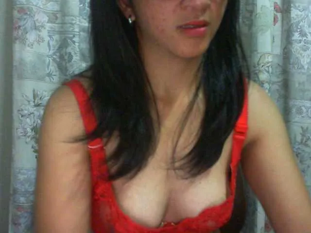 Live sex webcam photo for Cyah2 #291184482